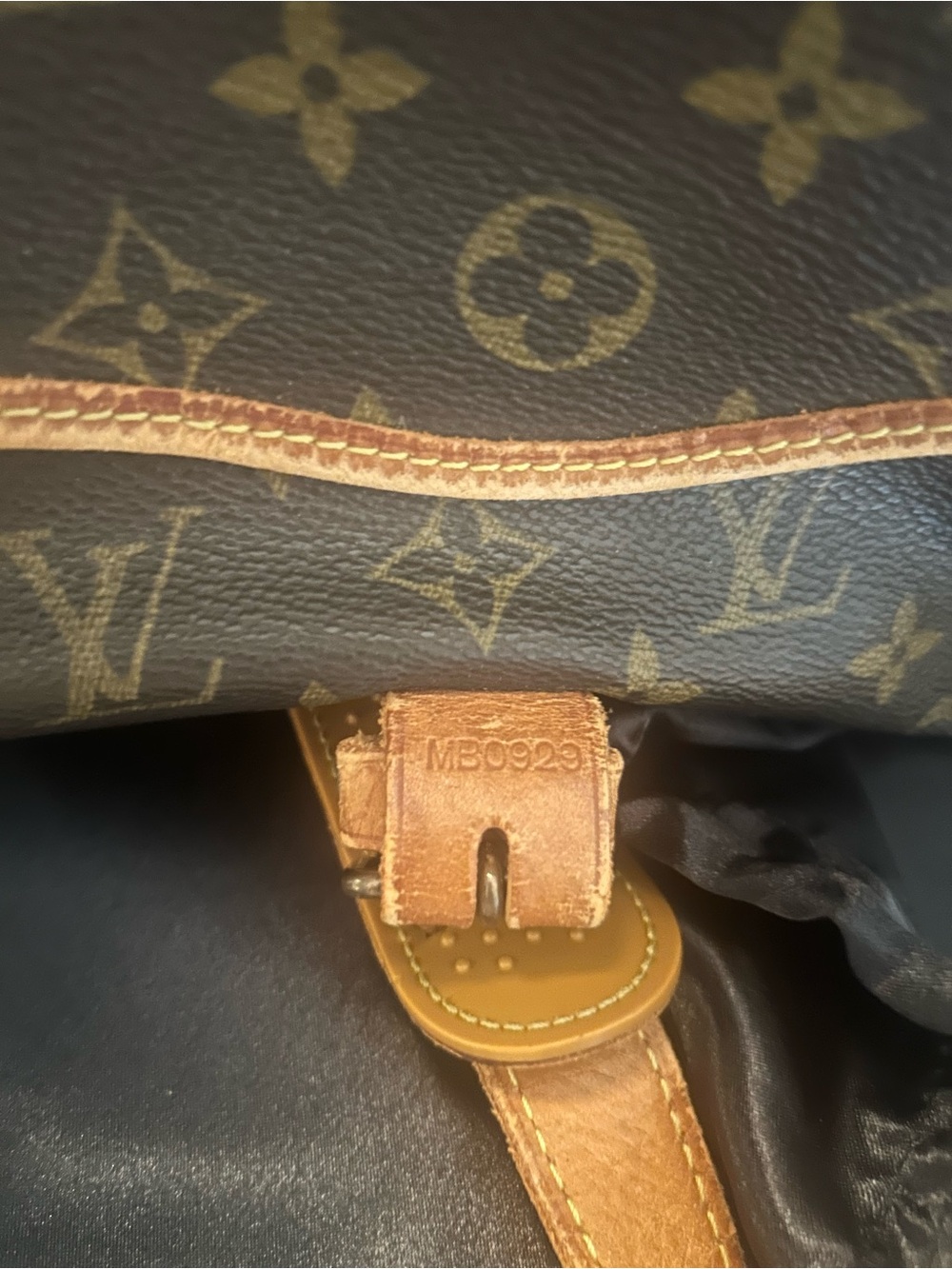 Vintage 1999 Louis Vuitton Saumer 30  Dual Compartment Saddlebag with COA - Picture 4 of 12